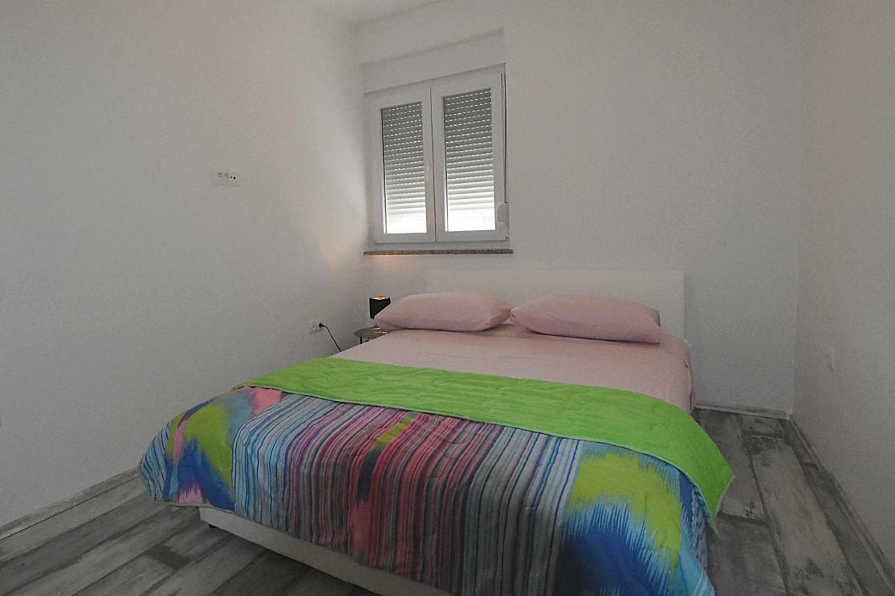 Apartamento Marine Sukošan Exterior foto